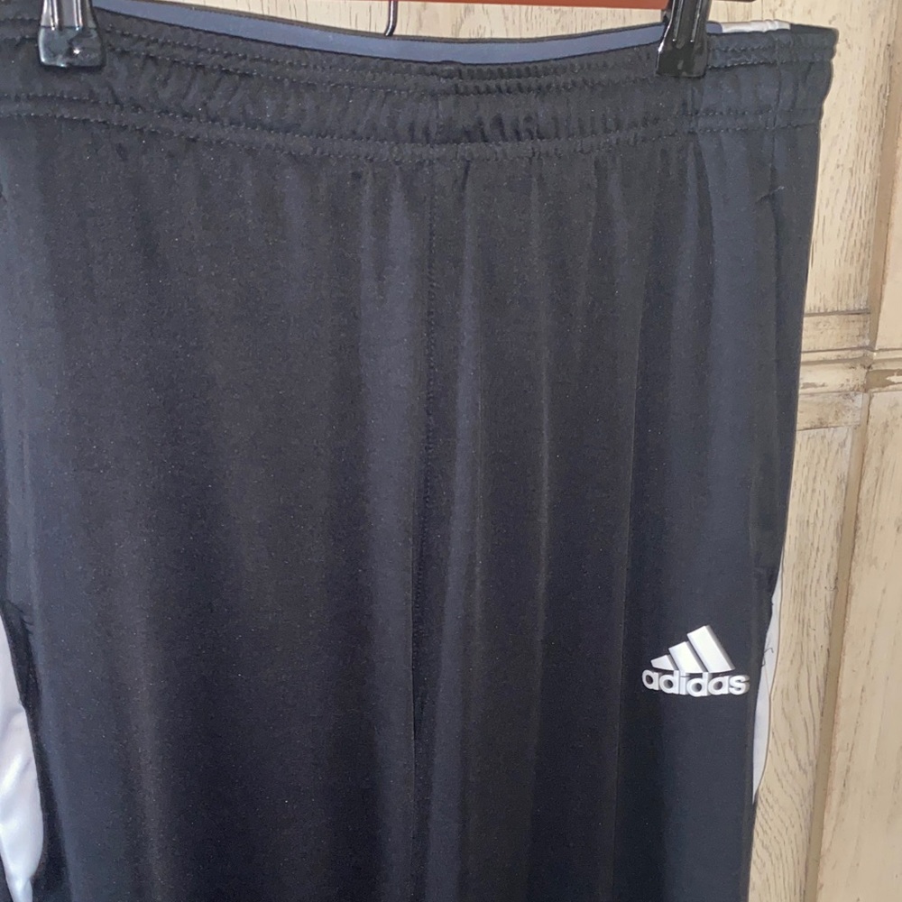 Adidas Climate Athletic pants, stretch waist, side pockets Size Large